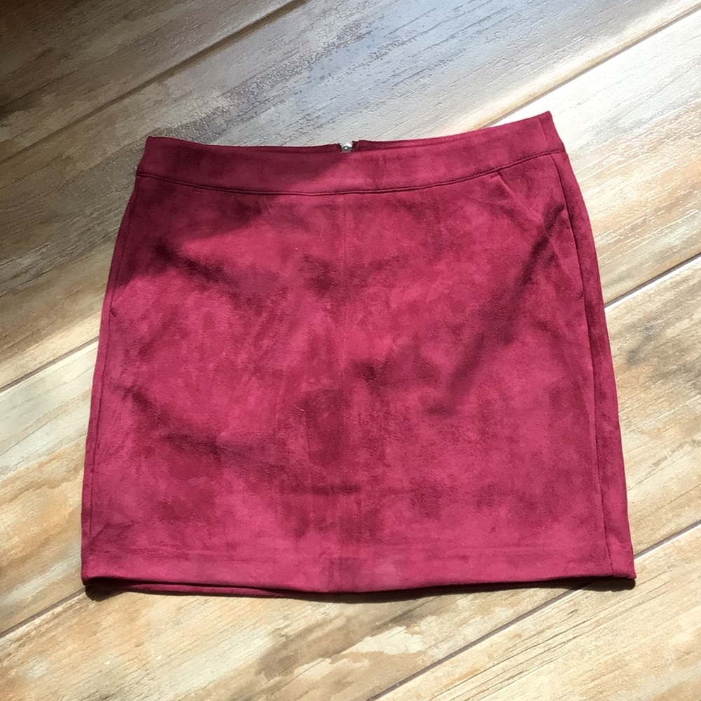 Vero Moda Suede Burgundy Mini Skirt - Women
